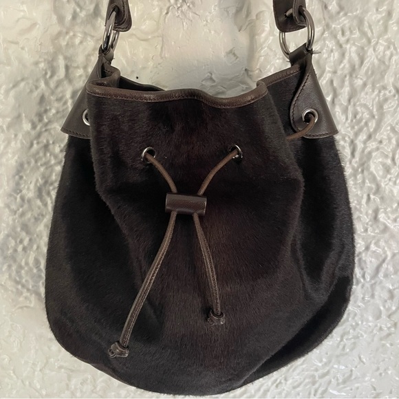 Tod’s Genuine Leather & Animal Hair Drawstring Shoulder Bag Brown - Picture 3 of 16
